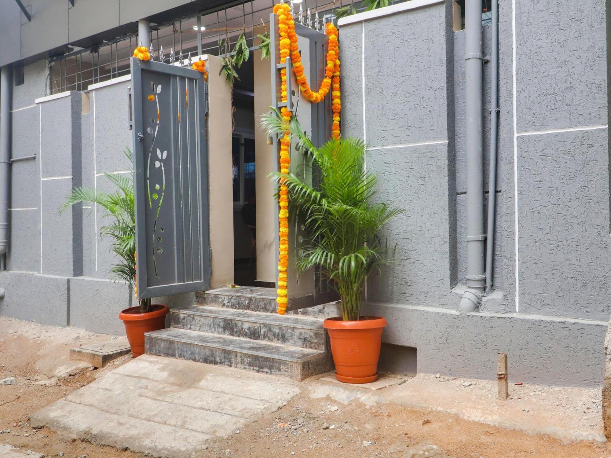 Hotel O Red Stone Hotels Hyderabad Luaran gambar